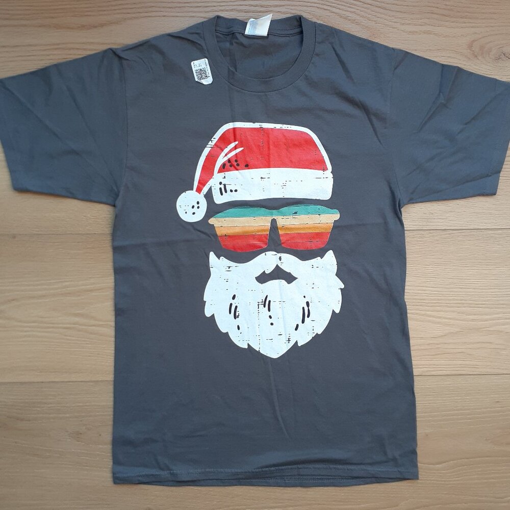 Retro Hip Santa in Sunglasses - New Men's Small Asphalt Gray T-Shirt